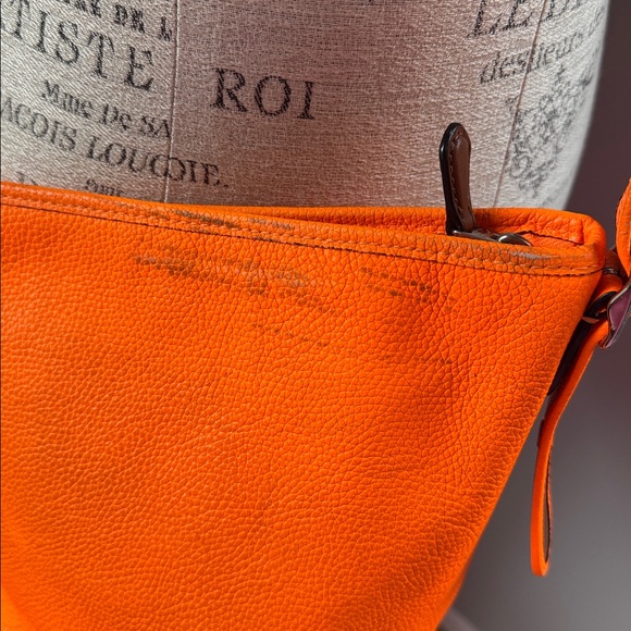 Coach vintage  neon orange duffle mini bucket feed bag crossbody (flaws) w/COA - Picture 4 of 16